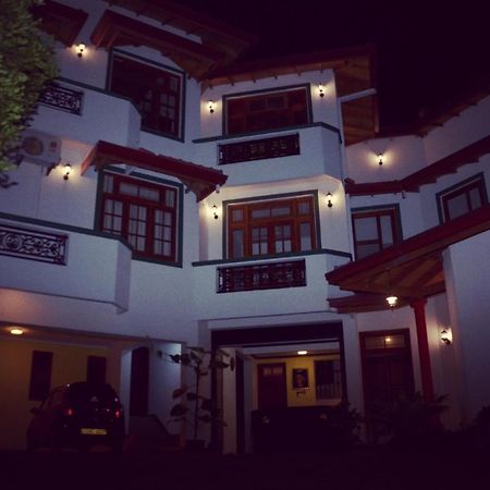Hotel Mandakini باتارامولا المظهر الخارجي الصورة